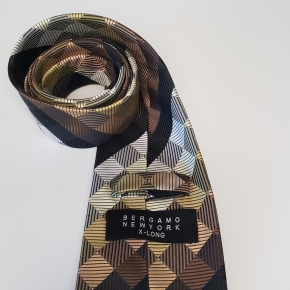Bergamo New York X-Long Geometric Polyester Men's Tie - Picture 3 of 4